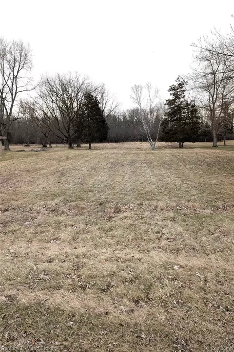 2840 Tatham Rd, Bridgeport, MI 48601