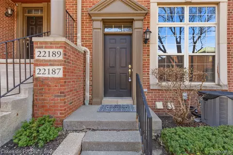 22187 W West Village Dr #5, Dearborn, MI 48124