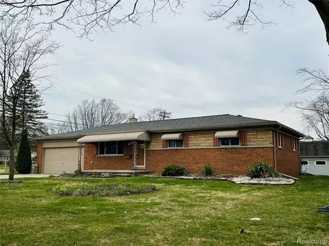 11005 Doren Ct, Shelby Township, MI 48317