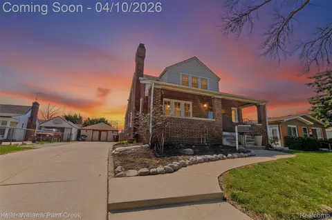 7392 Voerner Ave, Center Line, MI 48015