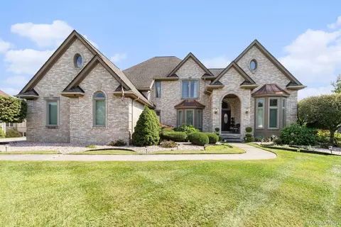 49931 Cooke Ave, Plymouth, MI 48170