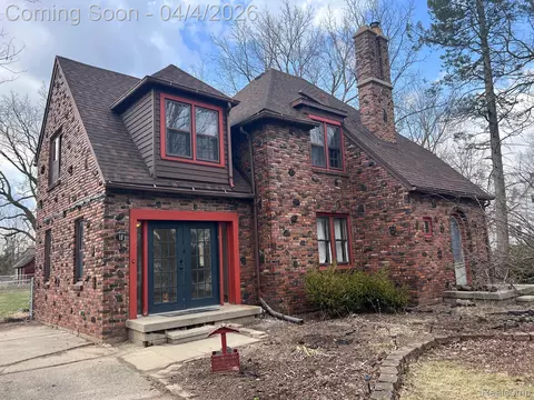 1502 M-52 Hwy S, Owosso, MI 48867