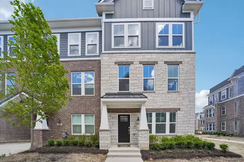 25424 Orwell St, Novi, MI 48375