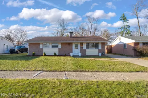 35665 Thames St, Westland, MI 48186