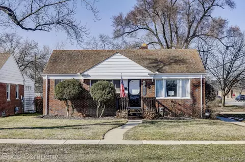 4725 Elmwood St, Royal Oak, MI 48073