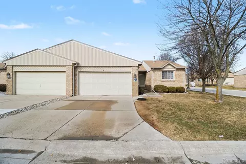 15525 Irene Ct, Clinton Township, MI 48038