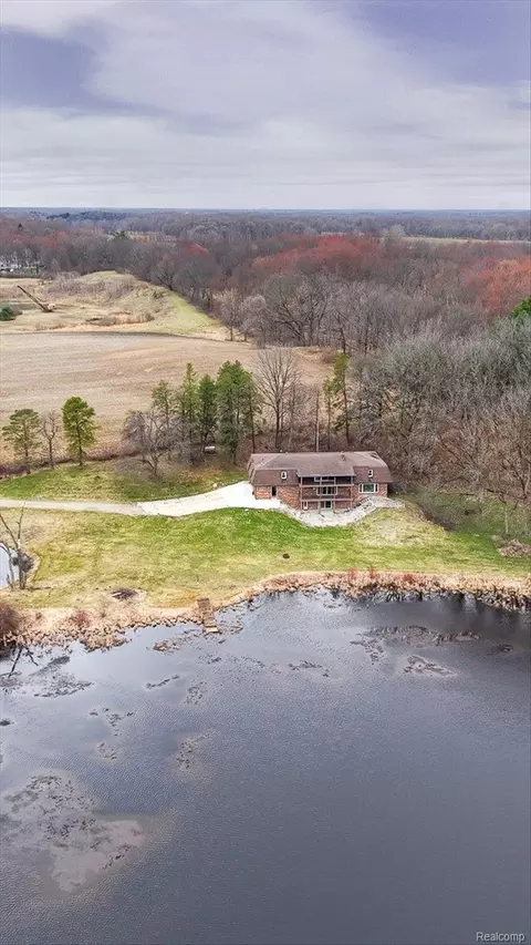 5060 Pratt Rd, Metamora, MI 48455