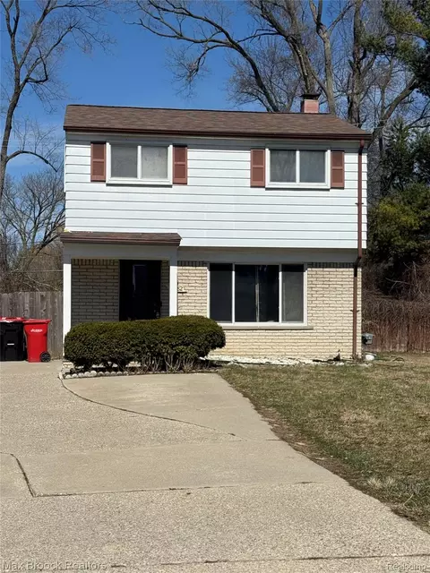 19682 Jeanette St, Southfield, MI 48075