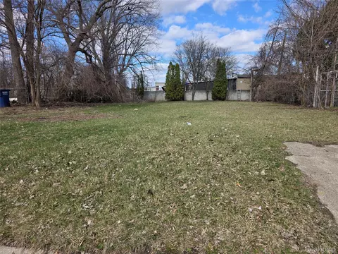 31836 Bay Ct, Westland, MI 48186