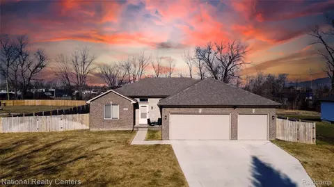 36303 Egan St, Clinton Township, MI 48035