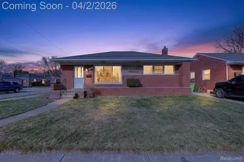 28605 Diesing Dr, Madison Heights, MI 48071