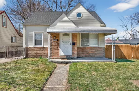 23131 Lambrecht Ave, Eastpointe, MI 48021