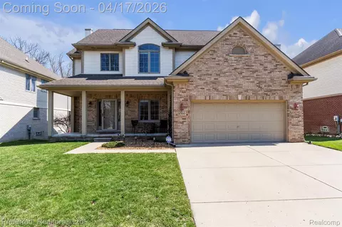 8560 Vista Ct, Westland, MI 48185