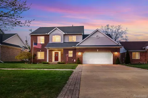 34422 Cowan Rd, Westland, MI 48185