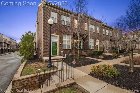 43 Georgetown Ct, Dearborn, MI 48126