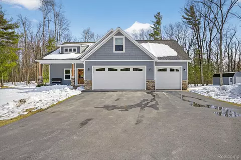 101 Highview Rd, East Bay, MI 49696