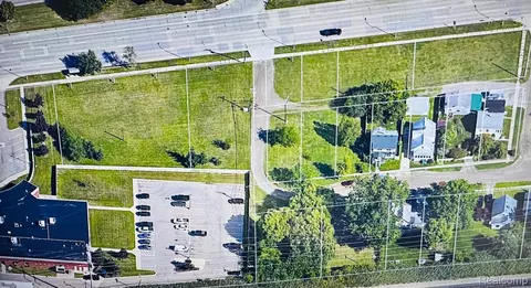 E Michigan Avenue, Wayne, MI 48184