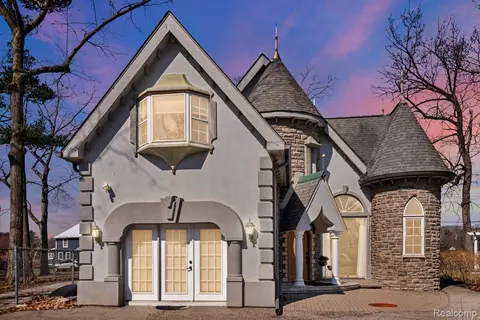 9860 Boucher Rd, Watertown, MI 48464