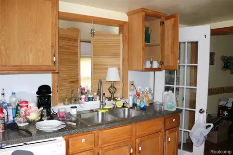 Kitchen - 11421 Wing Dr, Vienna, MI 48420 photo 1 of 2