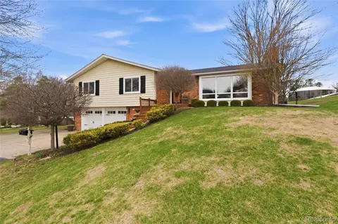 116 Whims Ln, Oakland, MI 48306