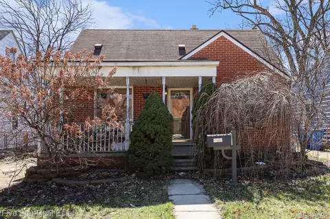 24691 Colgate St, Dearborn Heights, MI 48125