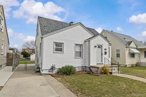 6872 Artesian St, Detroit, MI 48228