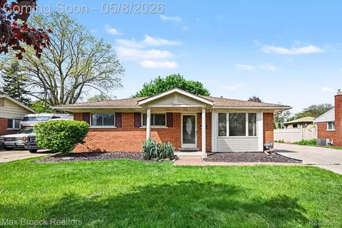 14055 Denne St, Livonia, MI 48154
