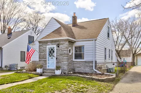 915 N Dorchester Ave, Royal Oak, MI 48067