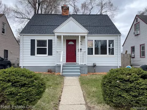 34321 John St, Wayne, MI 48184