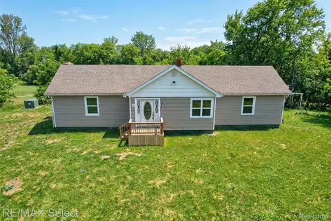 9800 Juddville Rd, Hazelton, MI 48817