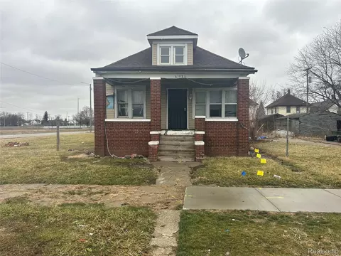 6156 Iroquois St, Detroit, MI 48213