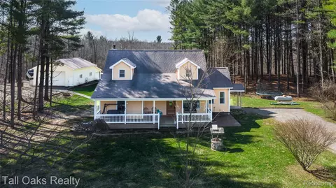3581 Arivaca Dr, Millington, MI 48746