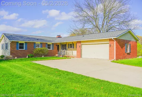 5164 Pinecone Dr, Elba, MI 48446