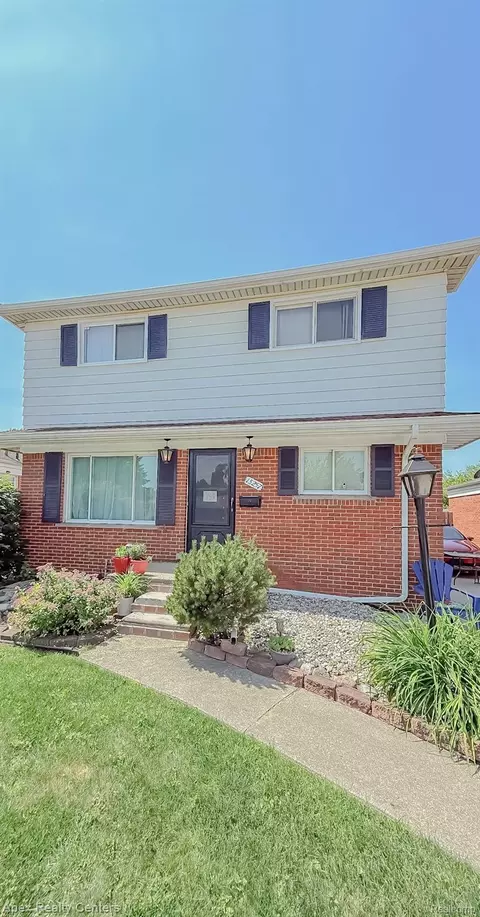 15257 Paris St, Allen Park, MI 48101