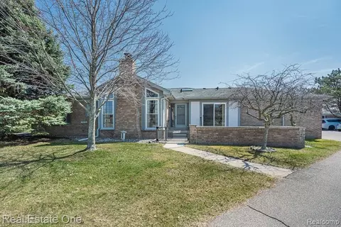 48790 Mill Bank Ct, Shelby Township, MI 48315