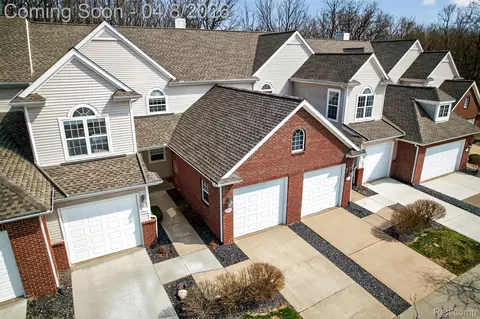 2946 Hunley Dr, Ann Arbor, MI 48105