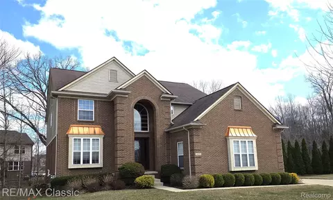 14215 Red Oak Dr, Van Buren, MI 48111