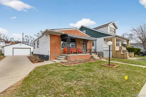 18676 Syracuse St, Detroit, MI 48234