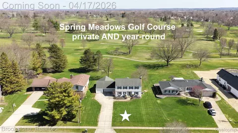 1322 Meadow Grn, Linden, MI 48451