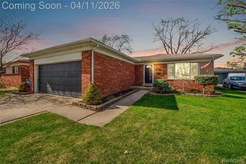 14615 Masonic Blvd, Warren, MI 48088