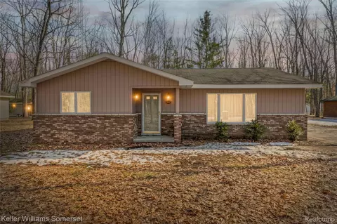 208 Hitchcock Ave, Gerrish, MI 48653