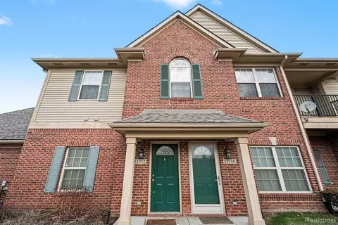 11712 Farmington Rd, Livonia, MI 48150