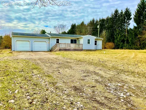 5464 Hollow Corners Rd, Dryden, MI 48428