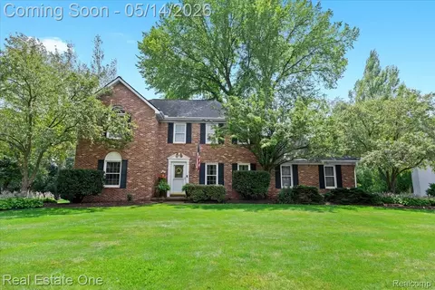 11163 Sand Crane Way, Green Oak, MI 48178