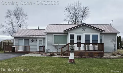 2280 S Van Dyke Rd, Marlette, MI 48453