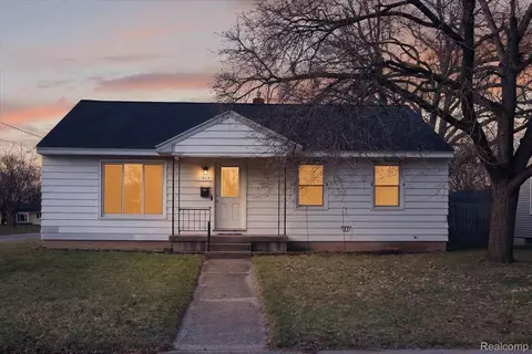 959 Blanchard St SW, Wyoming, MI 49509