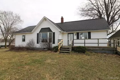 5271 Isles Rd, Flynn, MI 48416