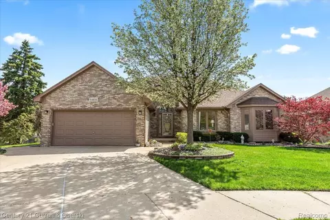 54806 Ashley Lauren Dr, Macomb, MI 48042