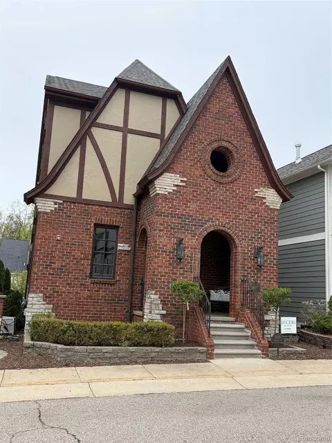 3875 Andover Ave, Auburn Hills, MI 48326
