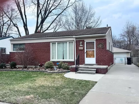 942 E Gardenia Ave, Madison Heights, MI 48071